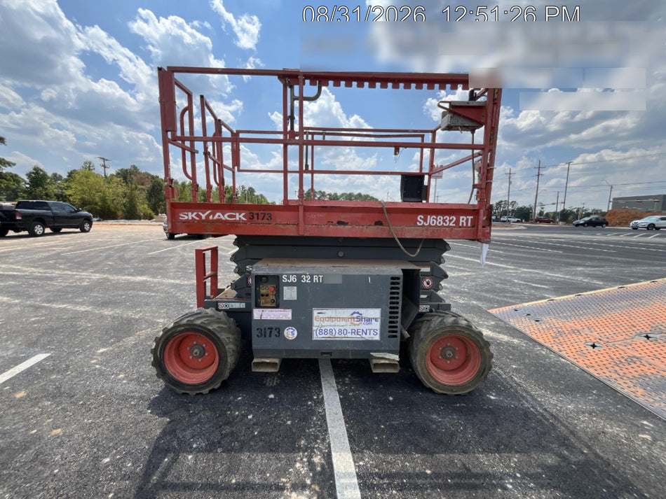 2017 SKYJACK SJ6832 RT