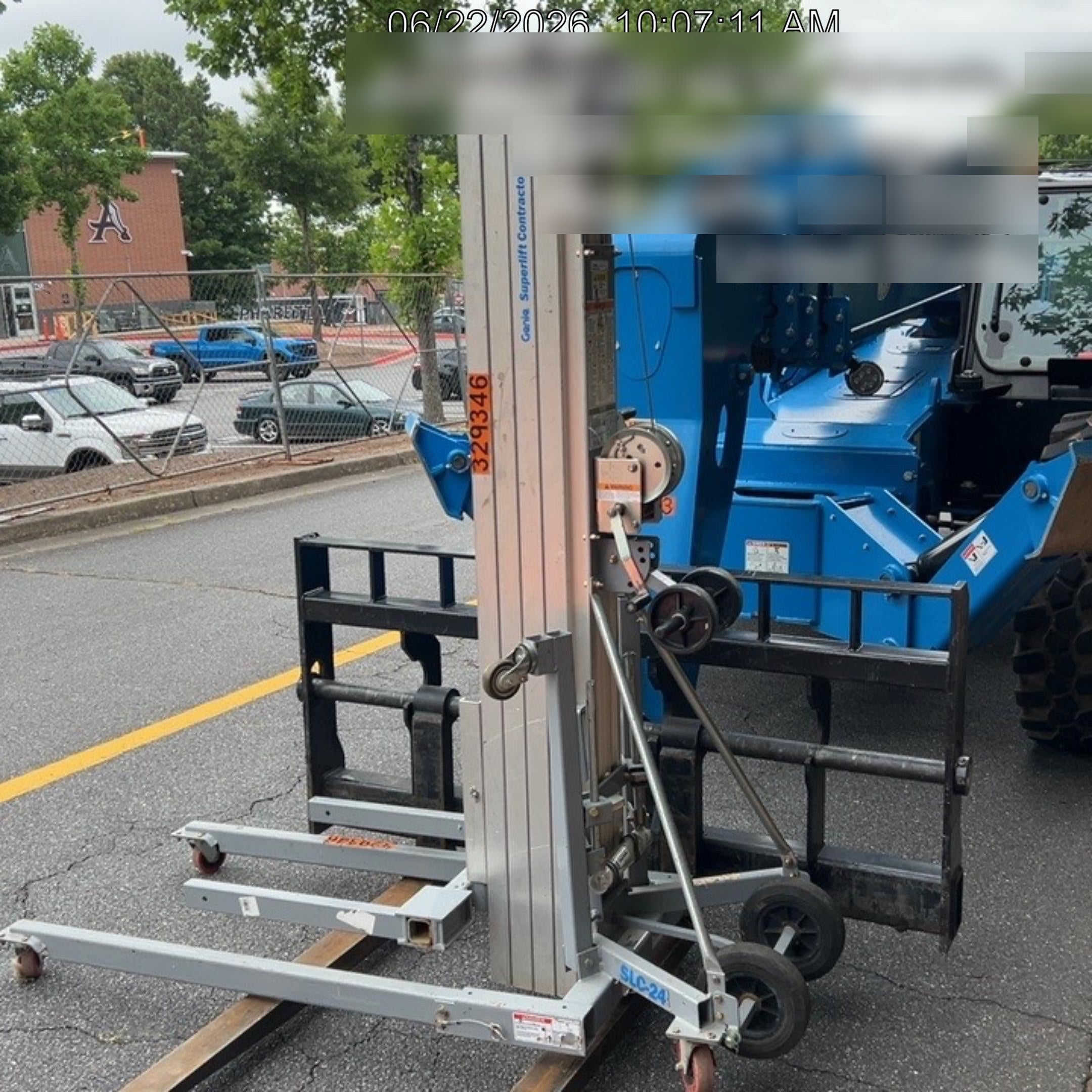 2023 GENIE SLC-24