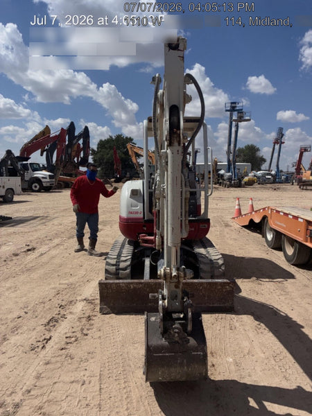 2022 TAKEUCHI TB235-2R