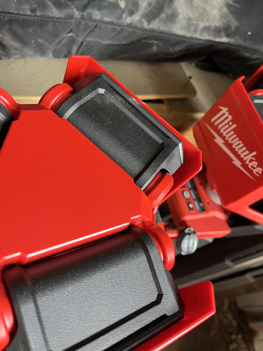 2023 MILWAUKEE 2136-20