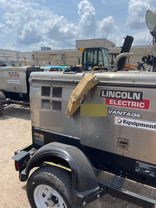 2019 Lincoln Electric Vantage 322 Welder Ready-Pak 3, Two wheel trailer, Fender and Light kit, Cable Rack