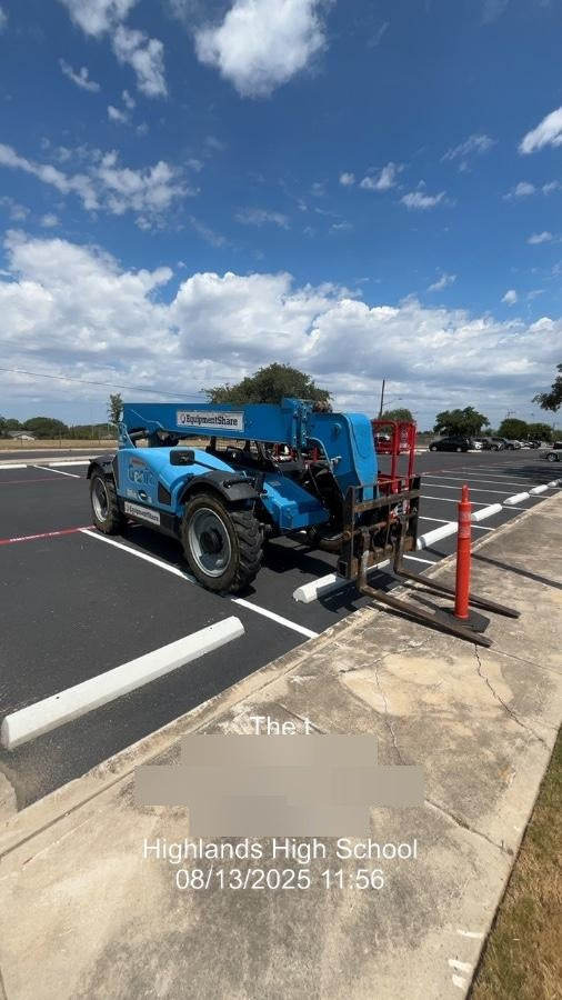 2019 Genie GTH-844 GTH-844 w/Open ROPS, FF Tires, beacon/work lights, 60" carriage/forks