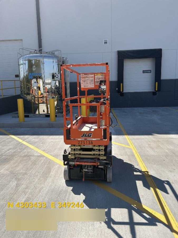 2022 JLG ES1330L