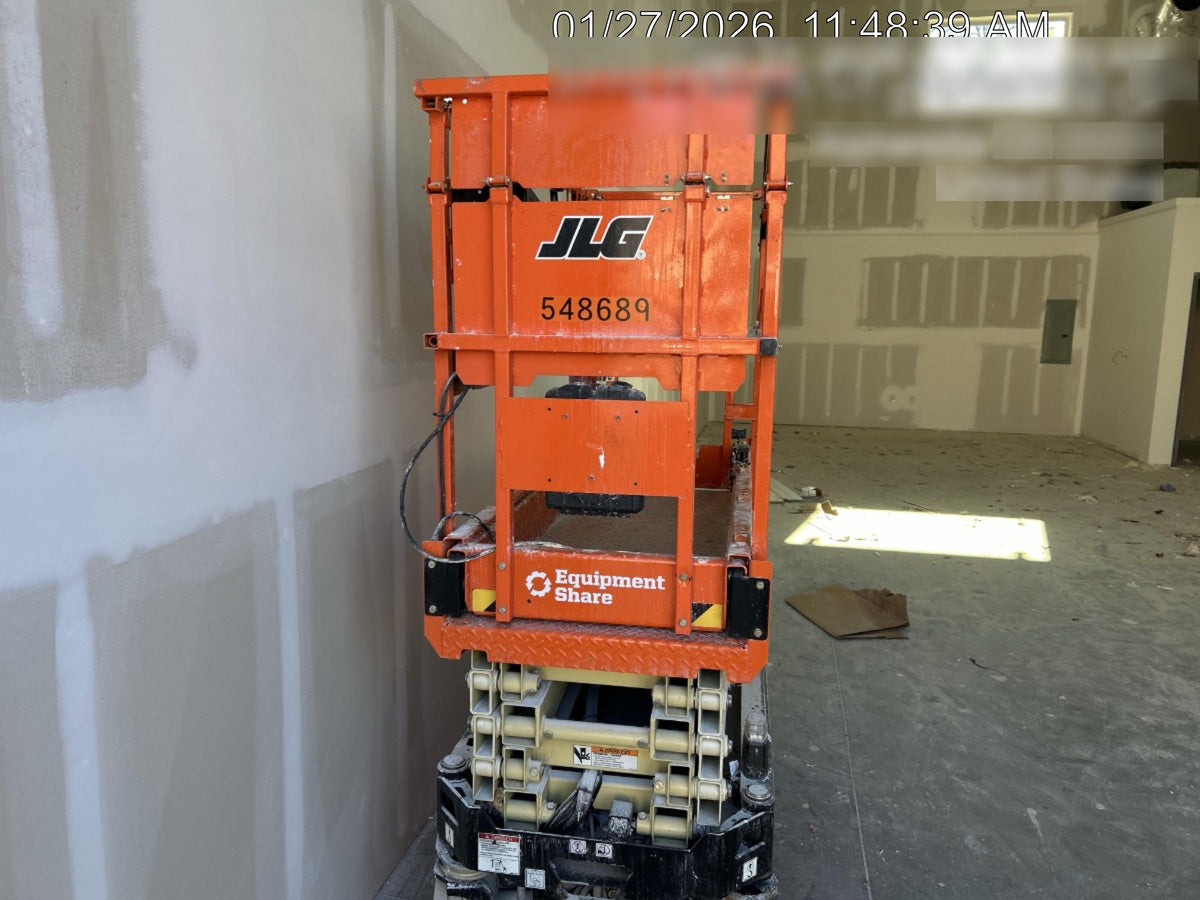 2025 JLG ES1932