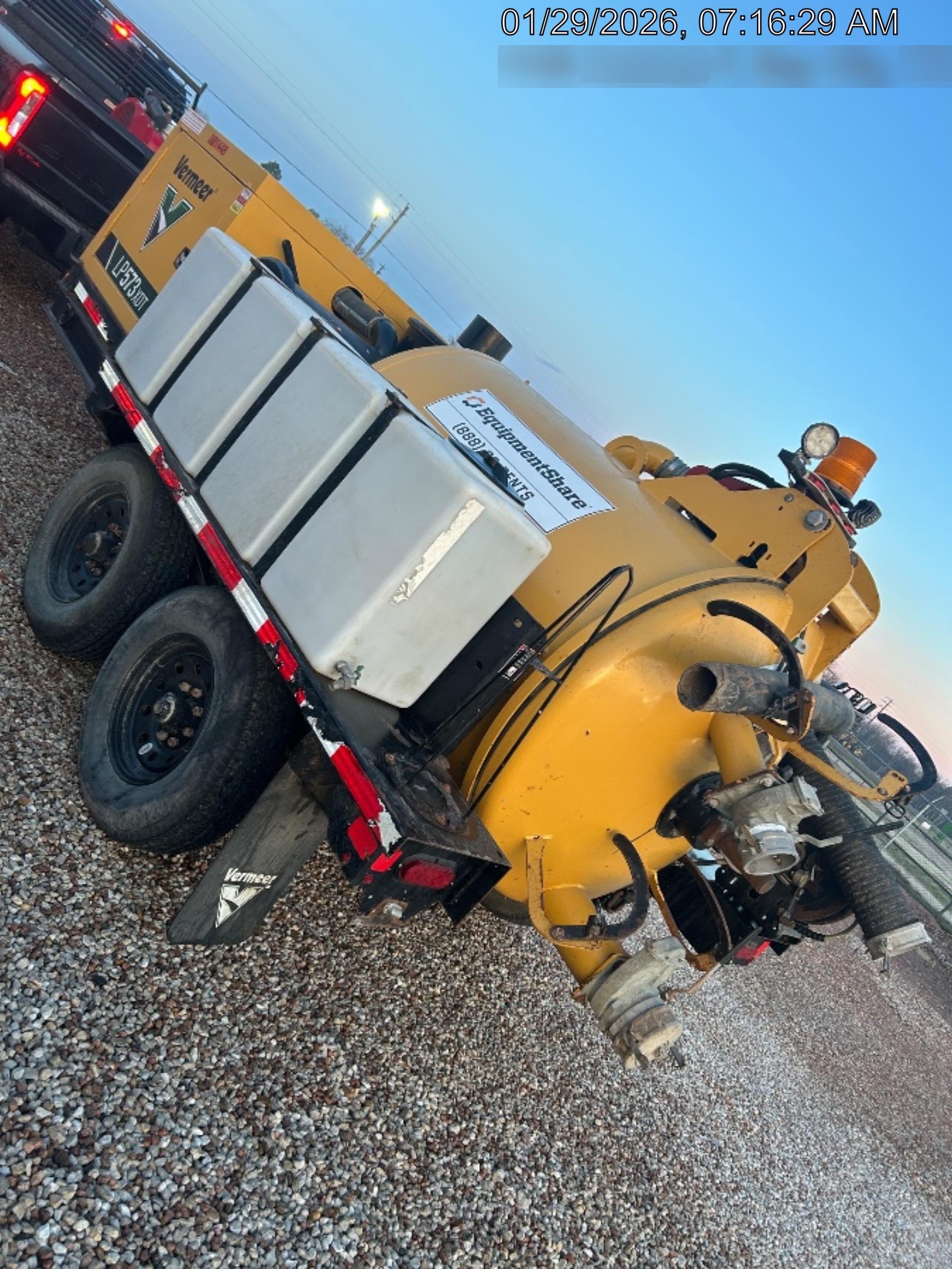 2023 Vac-Tron LP573XDT T4 Koehler Diesel Engine, 500 Gallon Debris Tank, x2 100 Gallon Water Tanks