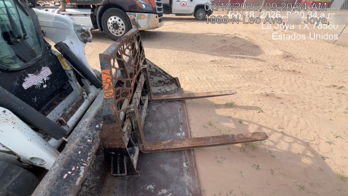 2018 WACKER NEUSON 48" Pallet Forks