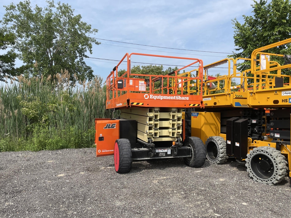 2023 JLG RT4394