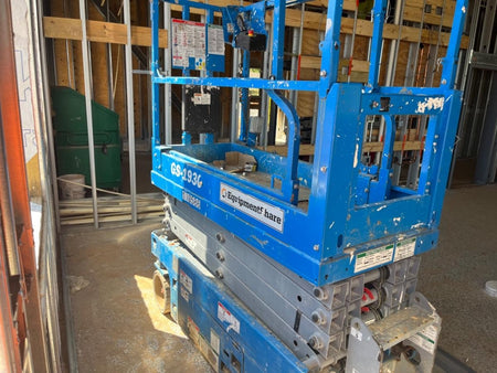 2020 Genie GS-1930 Solid Non Marking Tires, Beacon, Folding rails with half height swing gate, 800W Inverter