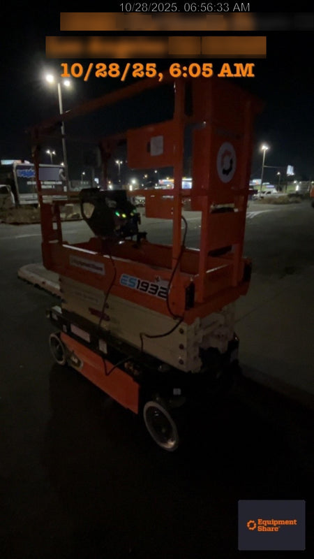 2021 JLG ES1932