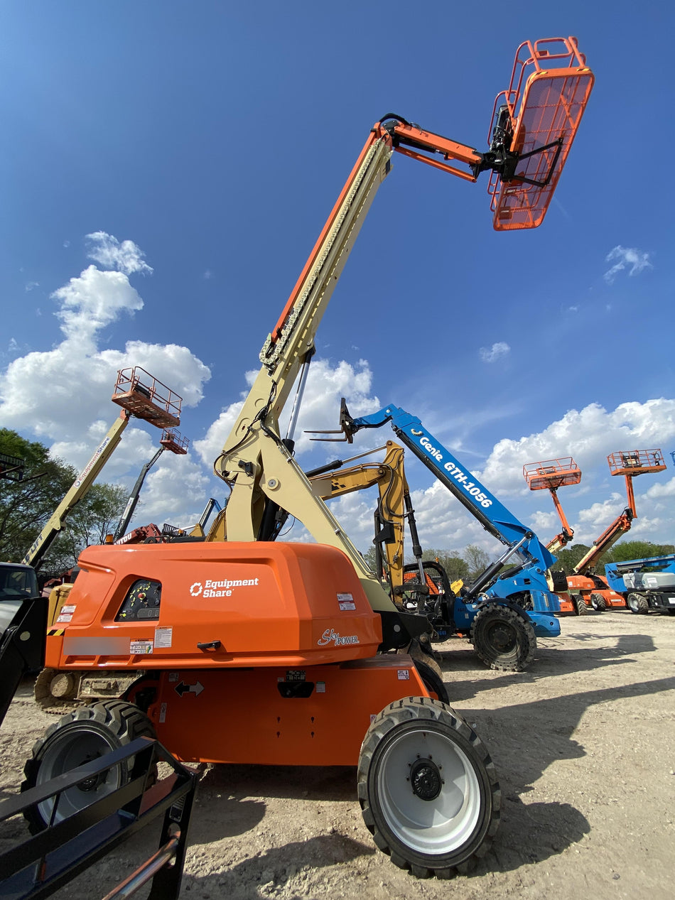 2023 JLG 660SJ