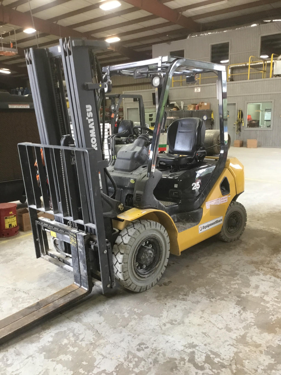 2018 KOMATSU FG25HT-16