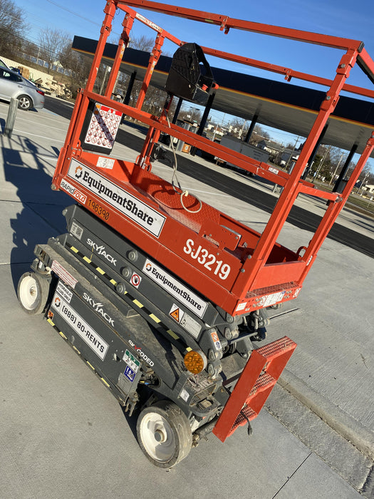 2021 SKYJACK SJ3219
