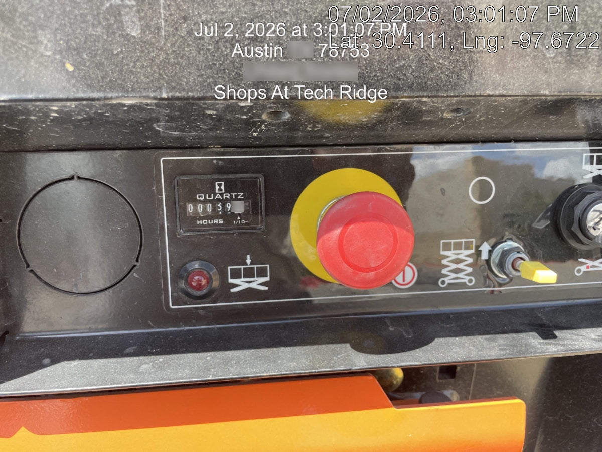 2025 JLG ES3246