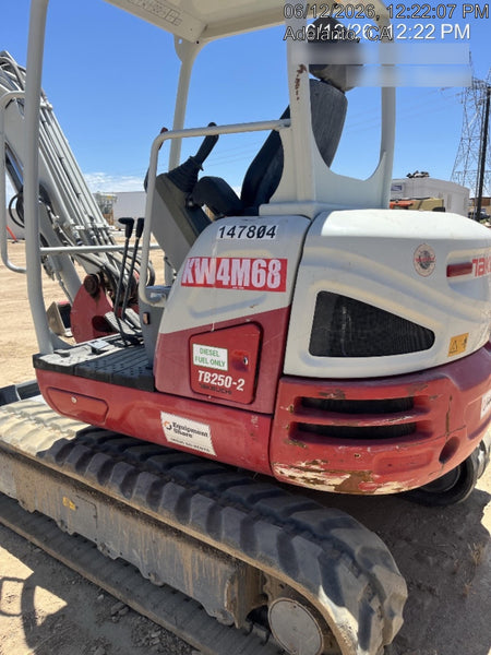 2021 TAKEUCHI TB250-2