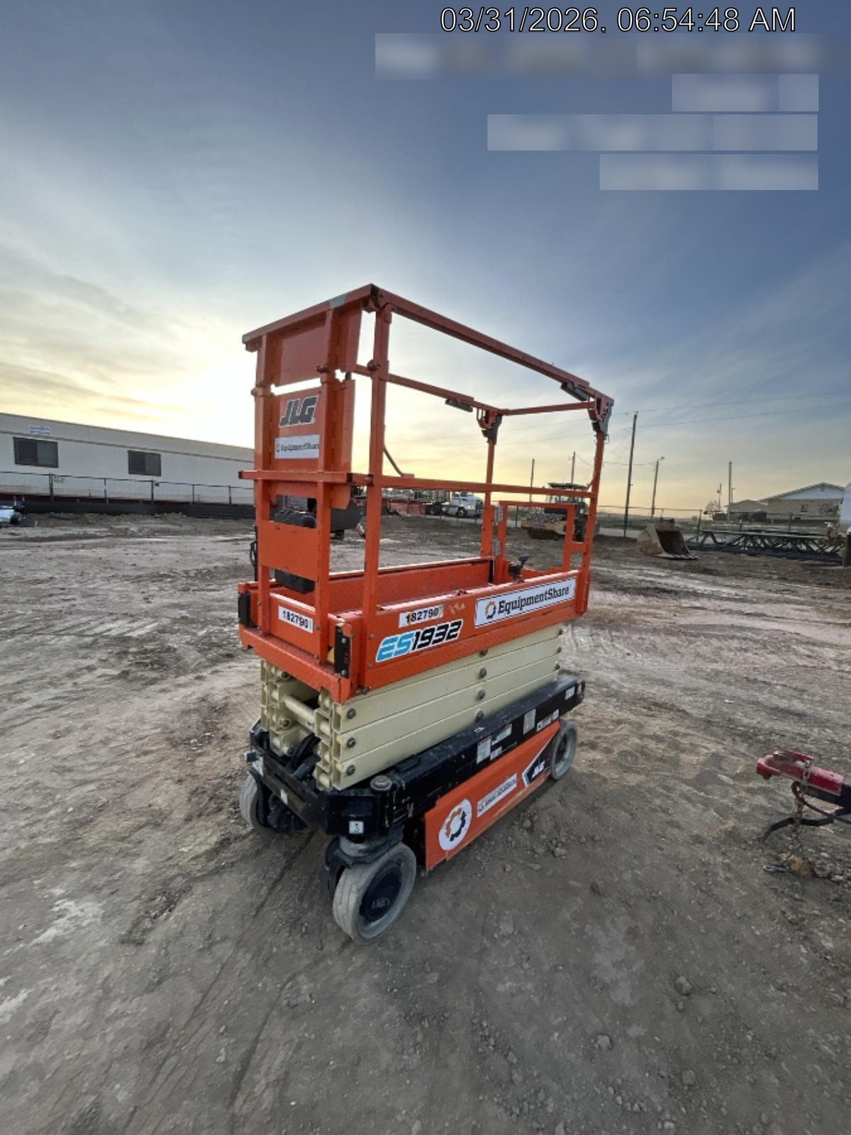 2021 JLG ES1932