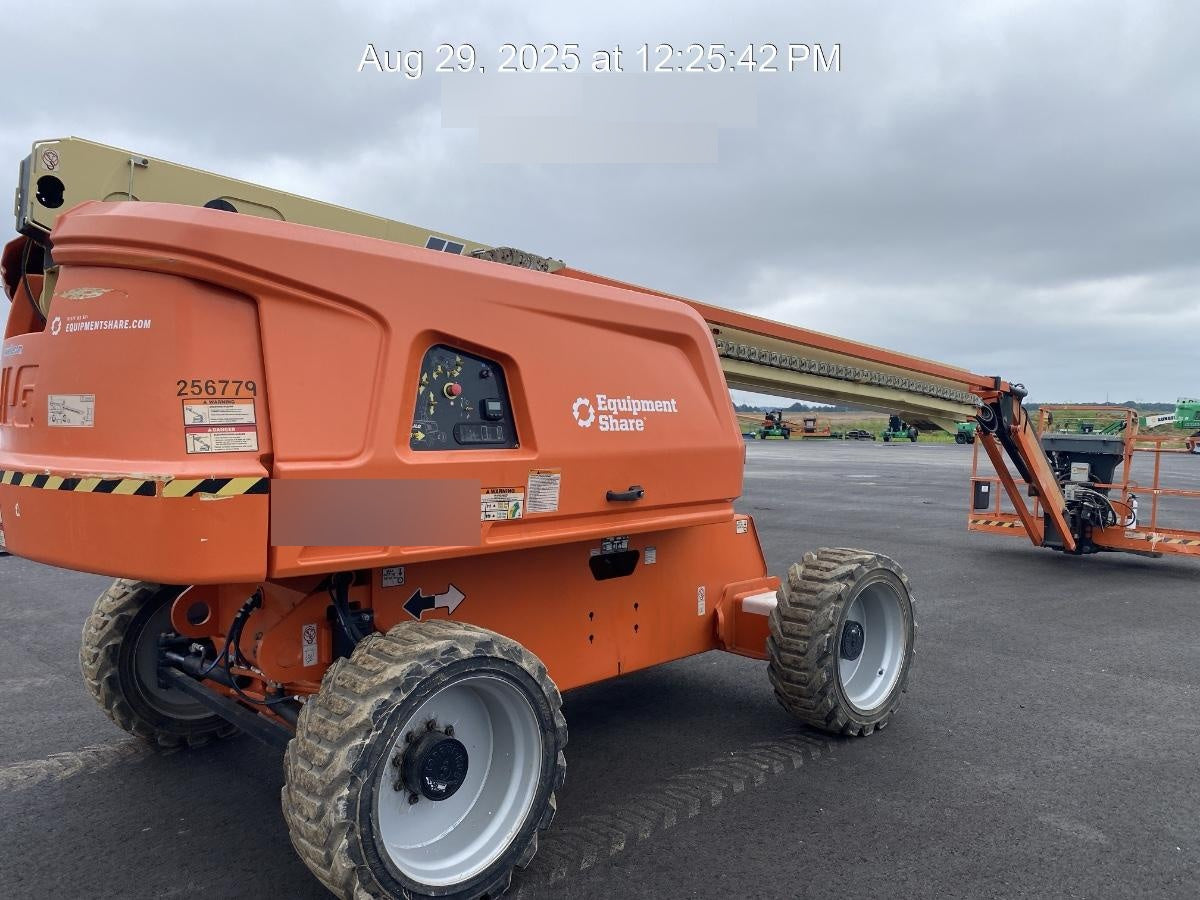 2022 JLG 660SJ