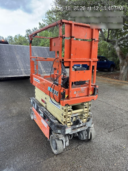 2022 JLG ES1932
