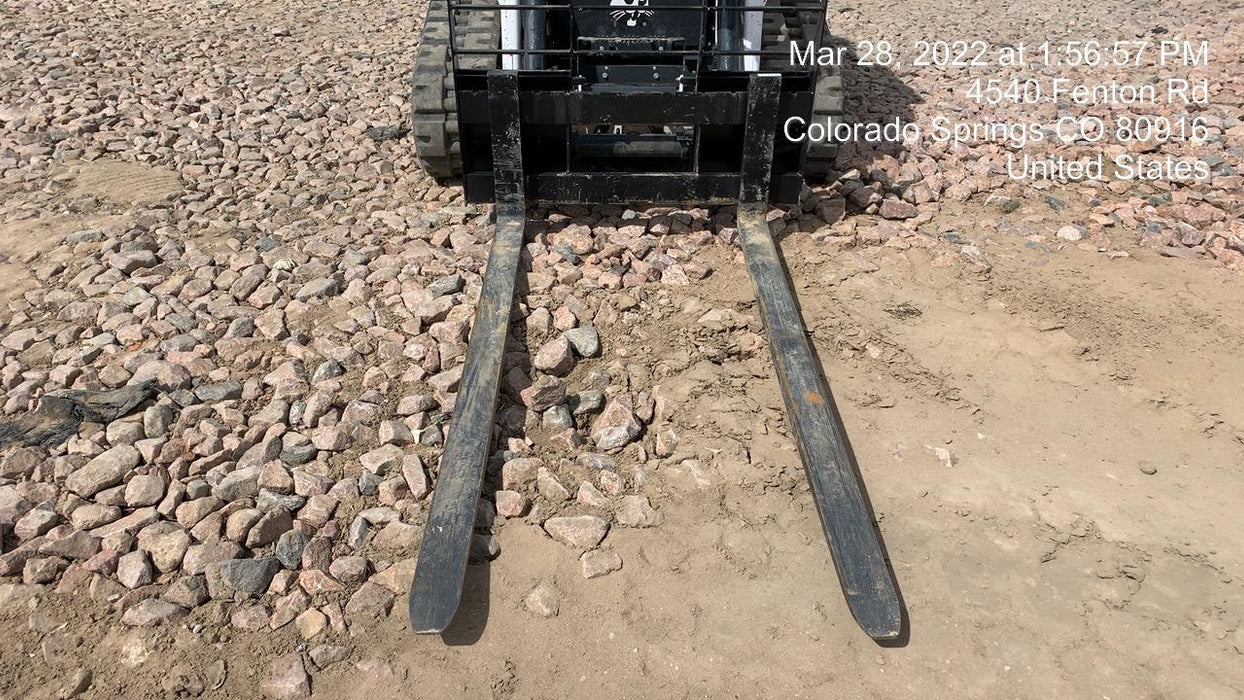 2022 ARROW MATERIAL HANDLING 60" Pallet Forks - Arrow