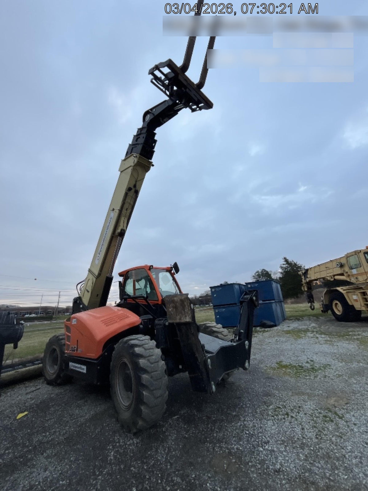 2022 JLG 1075