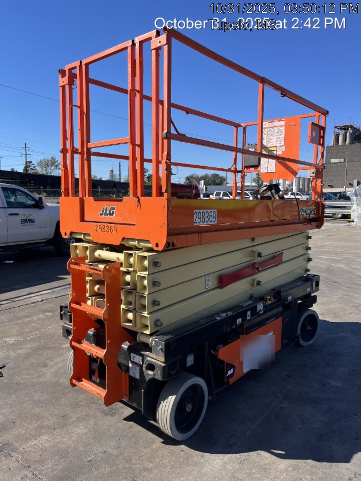 2023 JLG R4045