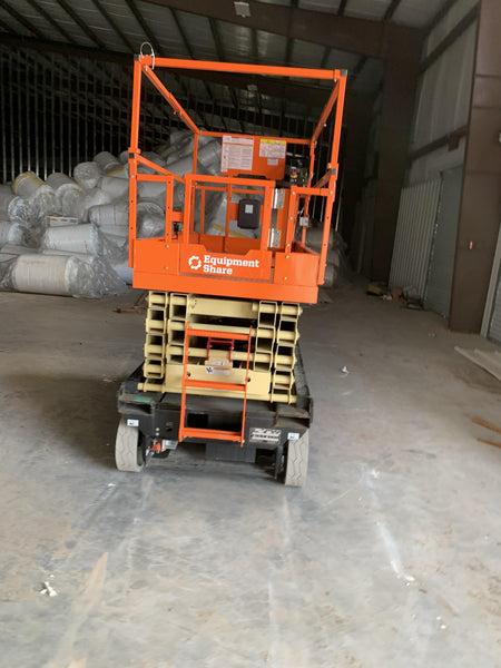 2022 JLG ES3246