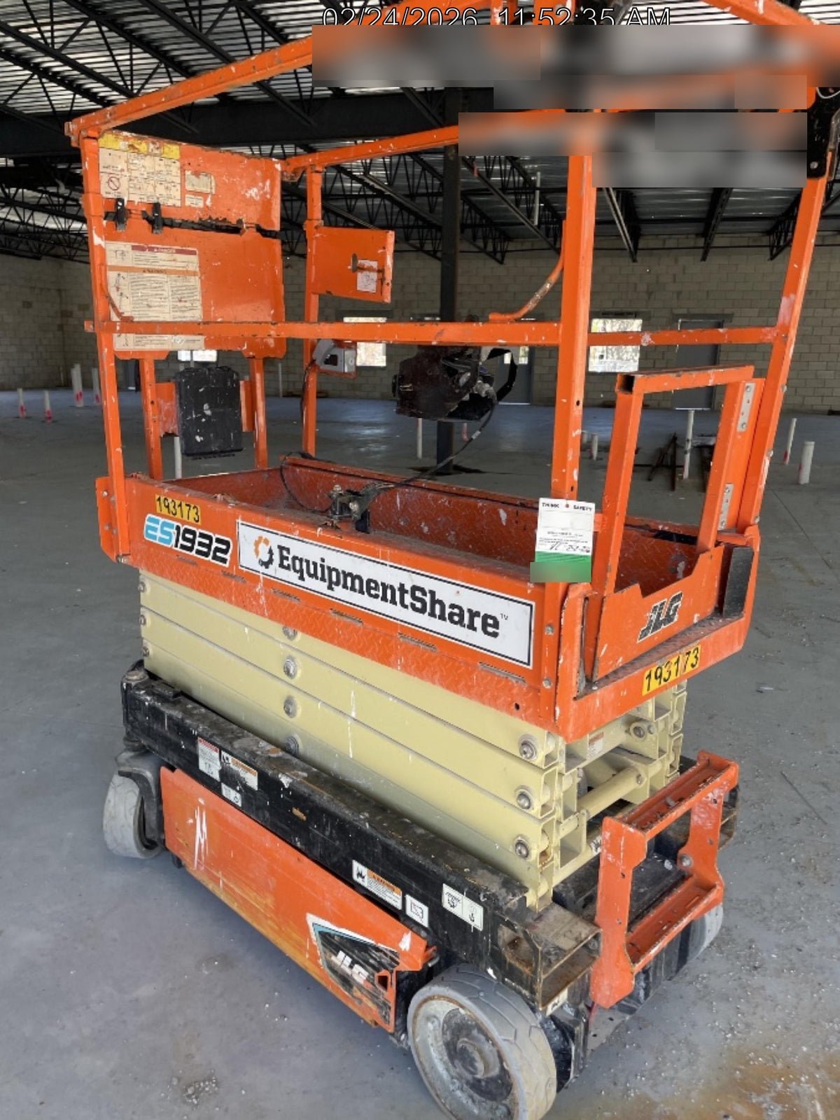 2021 JLG ES1932
