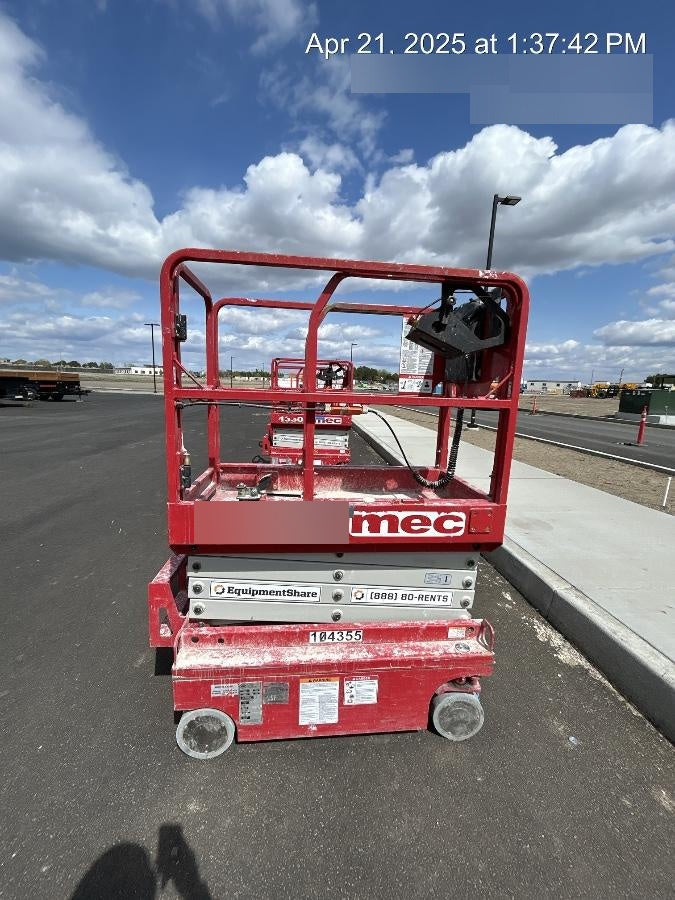 2020 MEC 1330SE Solid NM Tires, Steel Swing out Doors, LCS, Beacon, 900W Inverter