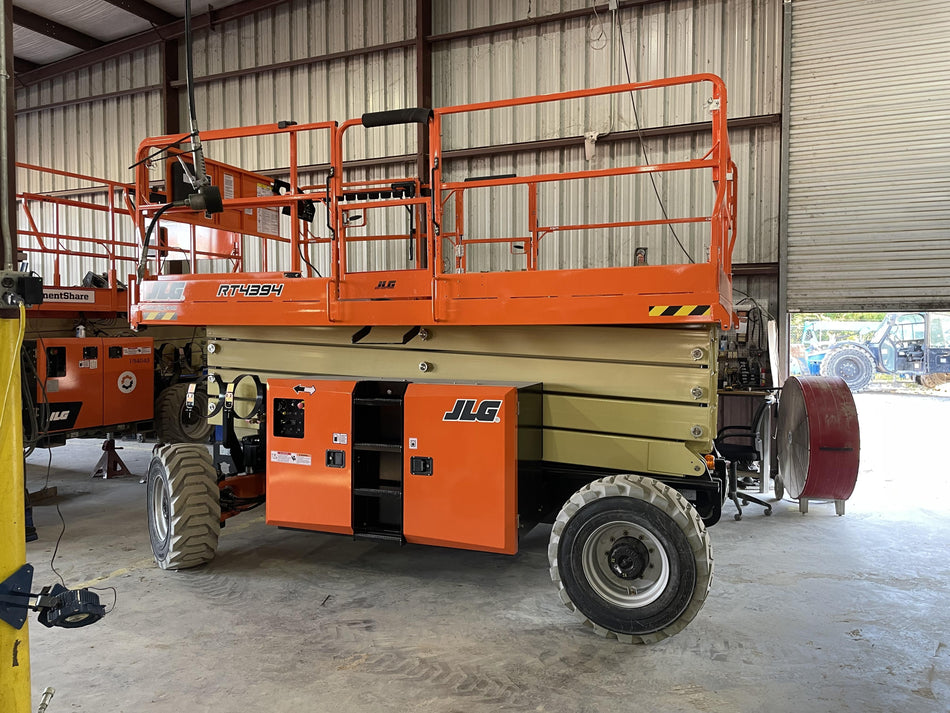 2022 JLG 4394RT