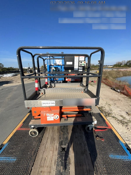 2023 JLG 1030P