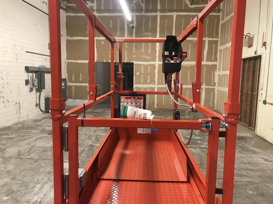 2020 Skyjack SJIII-3219 Solid NM Tires, Half height spring hinged entry gate, Dual Beacons, 800W Inverter