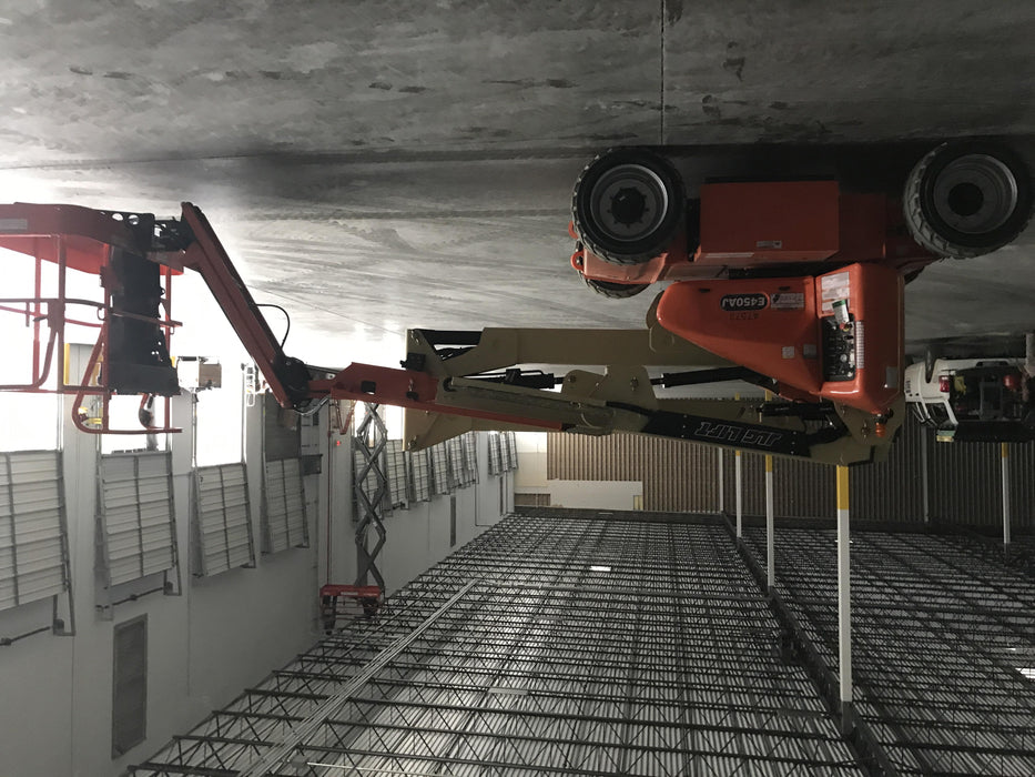 2019 JLG E450AJ