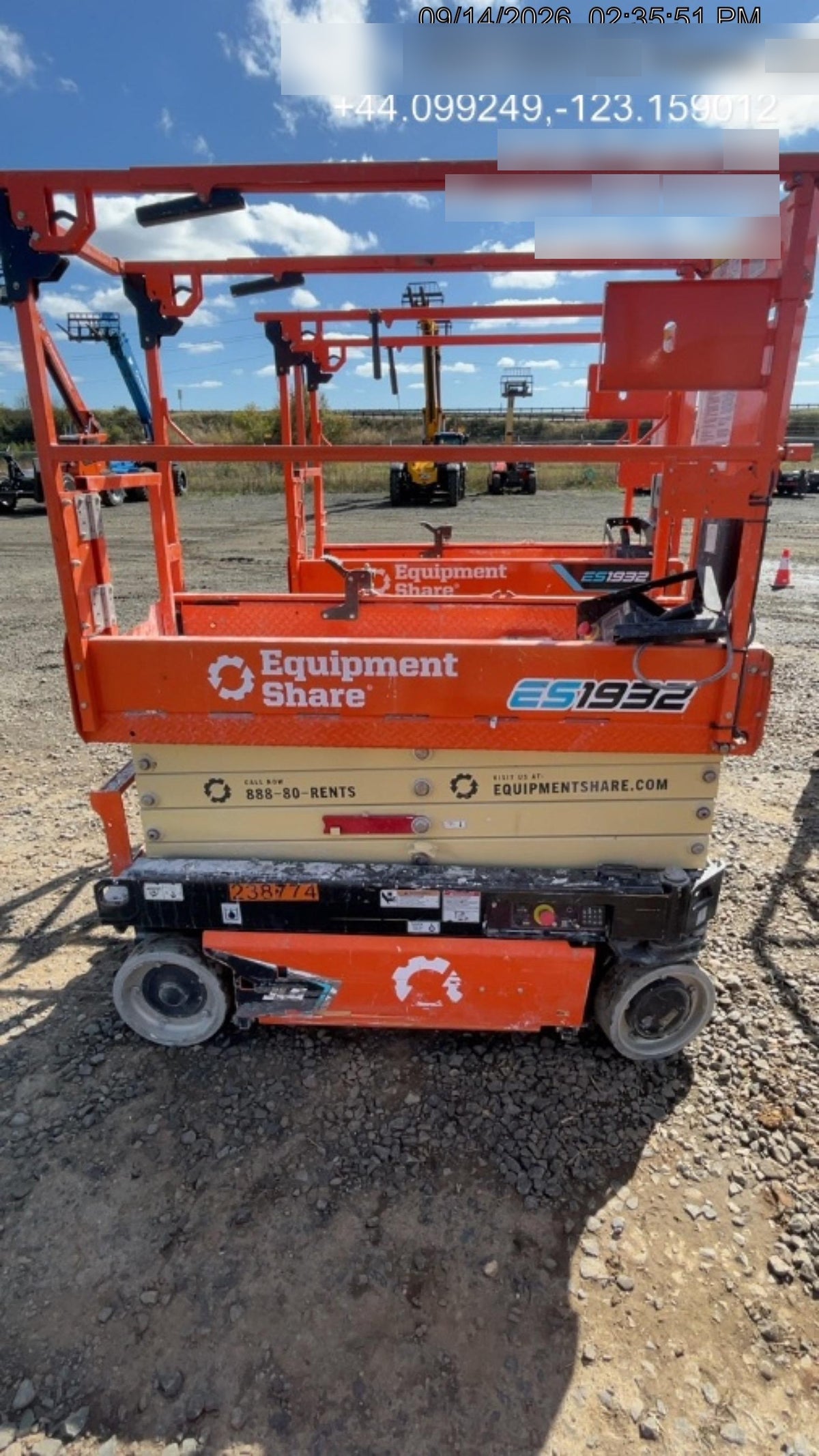 2022 JLG ES1932