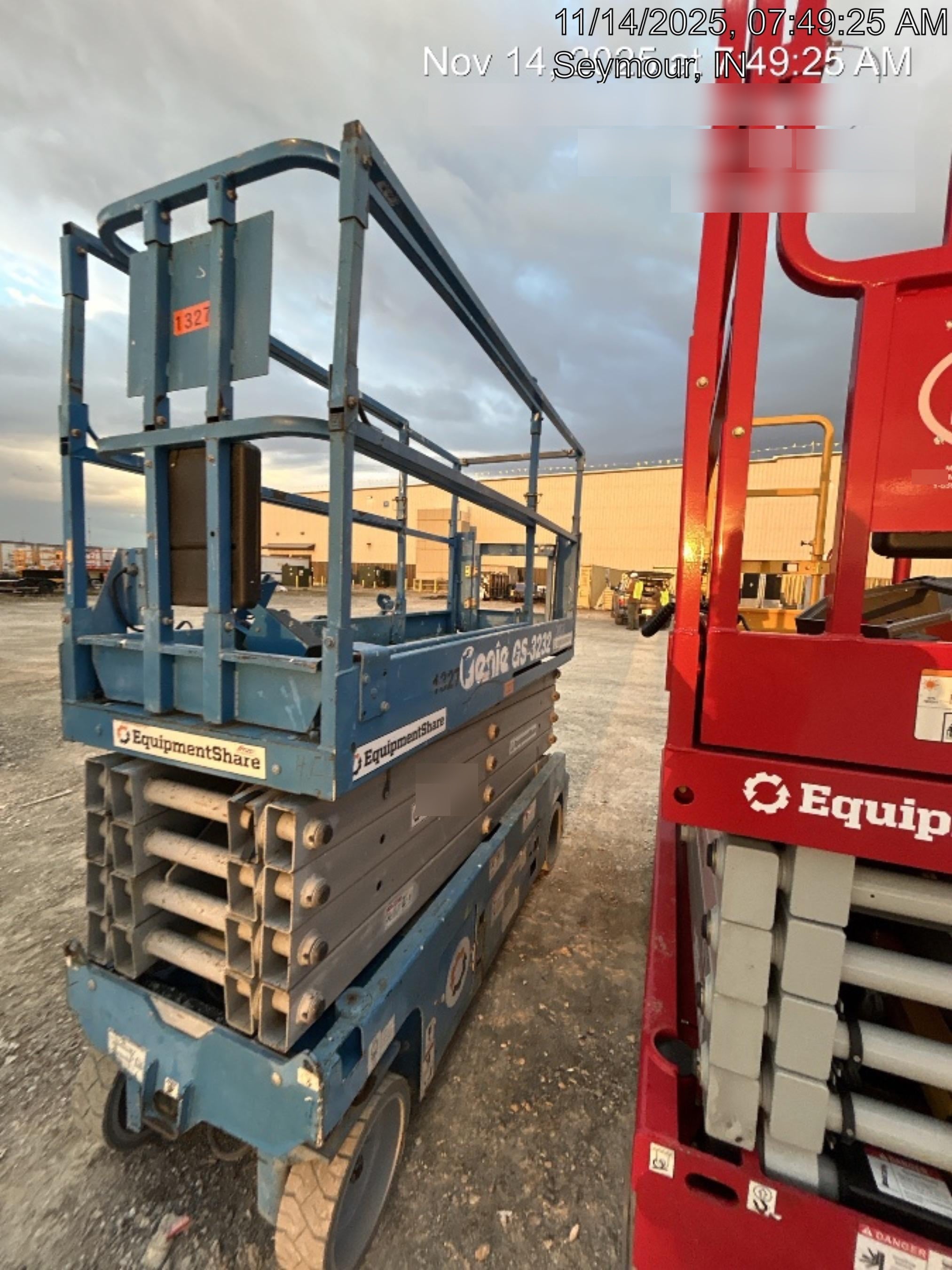 2016 Genie GS-3232 32' Narrow Scissor Lift