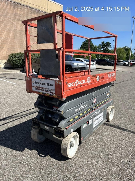 2015 Skyjack SJIII-3226 SkyJack 3226 26' Scissor Lift