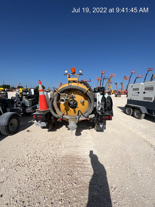 2021 VAC-TRON LP573XDT