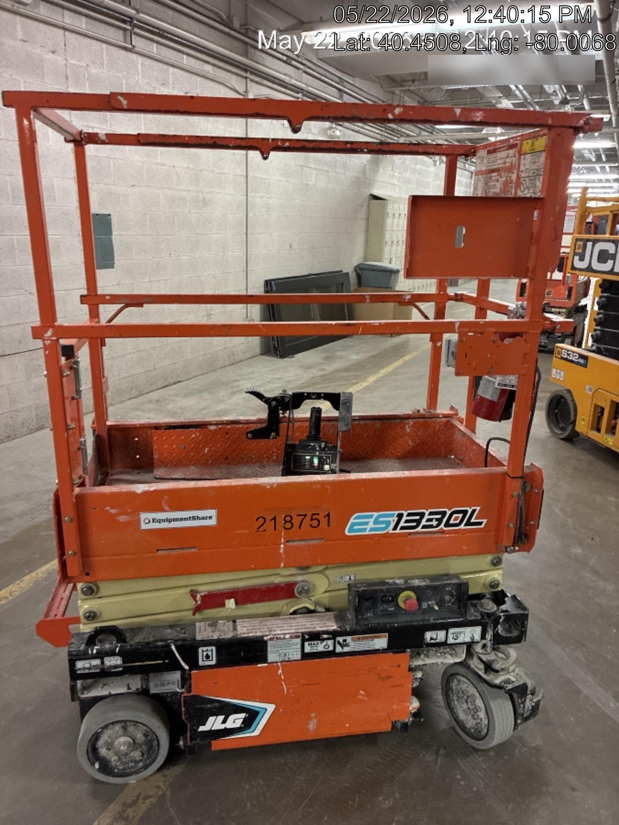 2022 JLG ES1330L