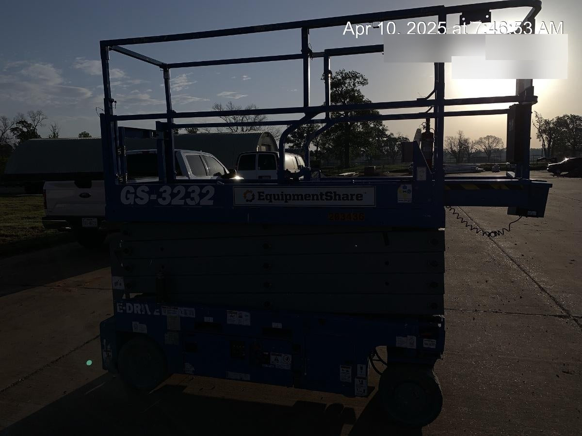 2022 GENIE GS-3232