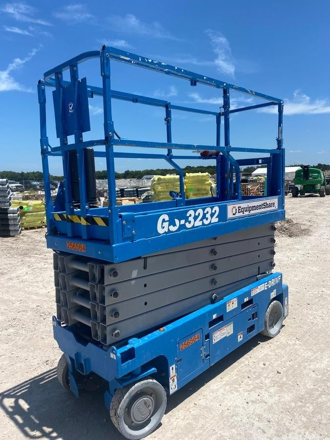 2022 GENIE GS-3232