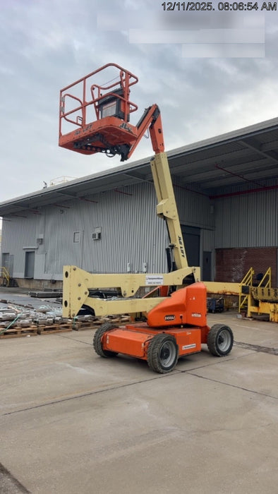 2019 JLG E450AJ