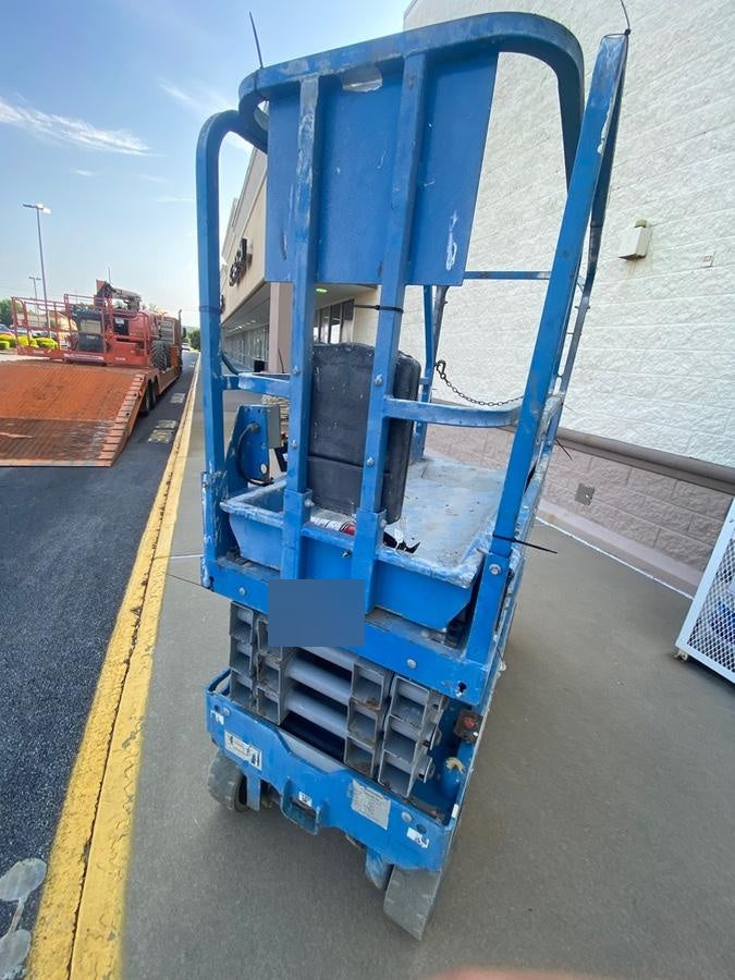 2019 Genie GS-1930 Fixed Rails with Chain Entry