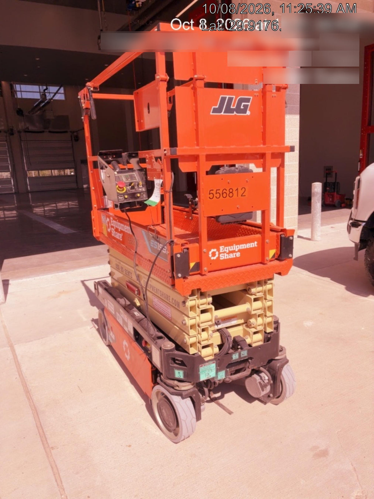 2025 JLG ES1932