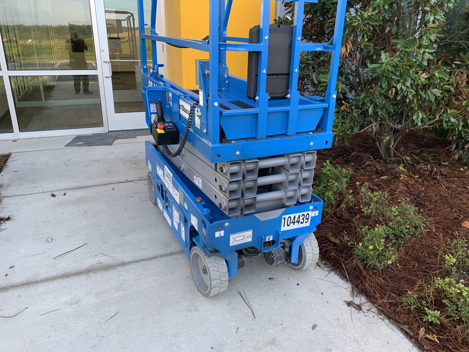 2020 Genie GS-1930 Fixed rails with chain entry gate - Pre A92.20