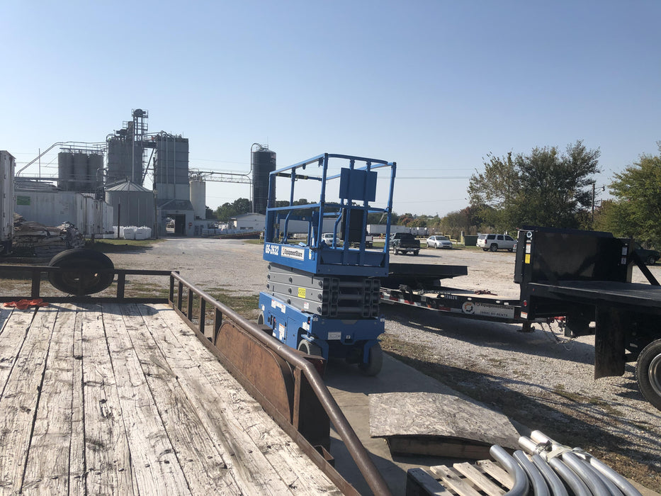 2019 Genie GS-2632 Folding rails with half height swing gate