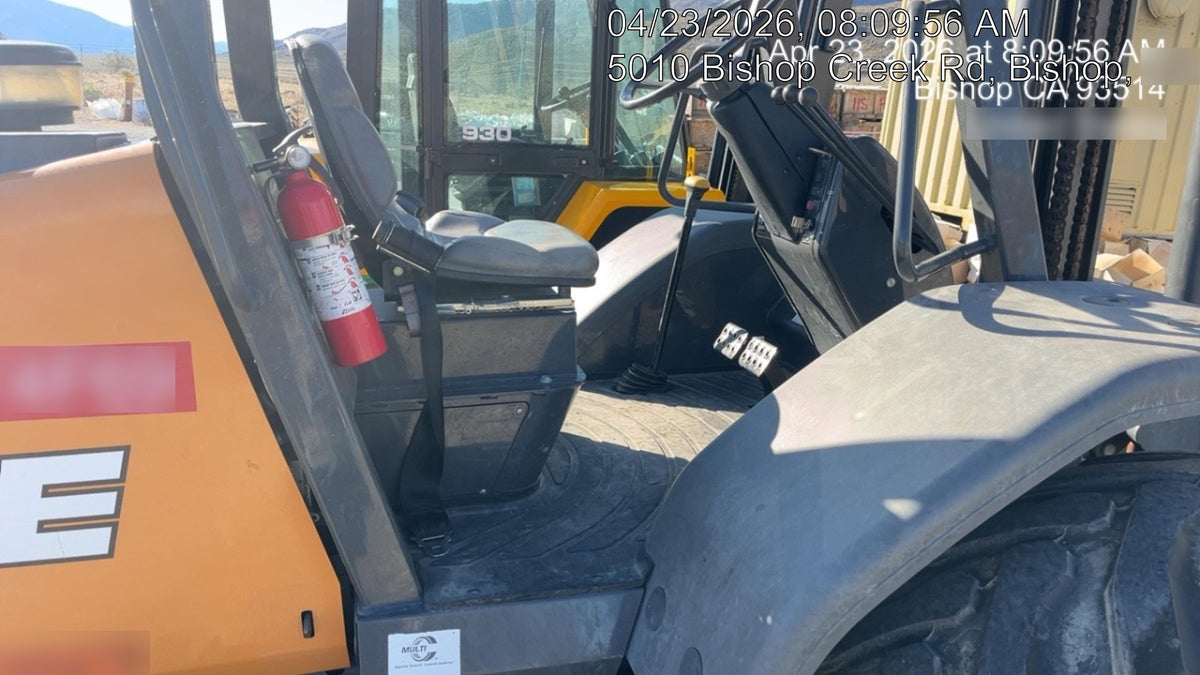 2023 CASE 588H