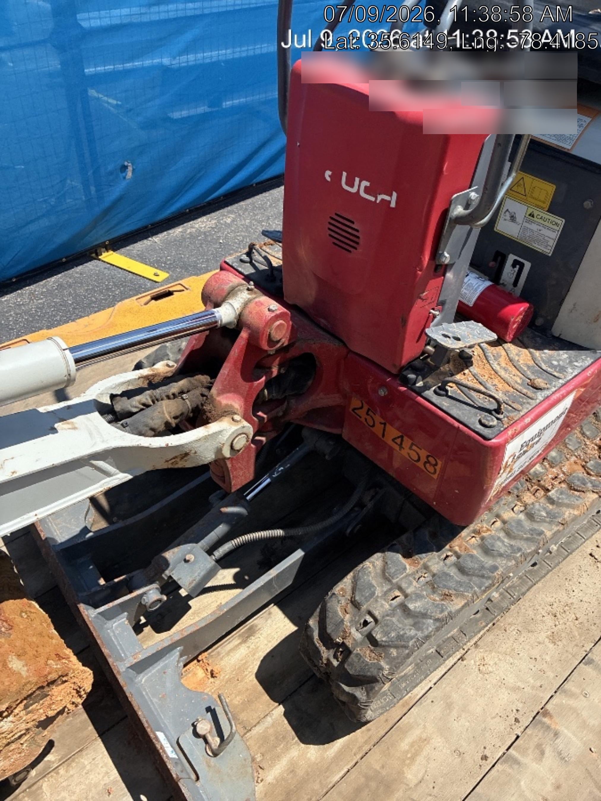 2022 TAKEUCHI TB210R