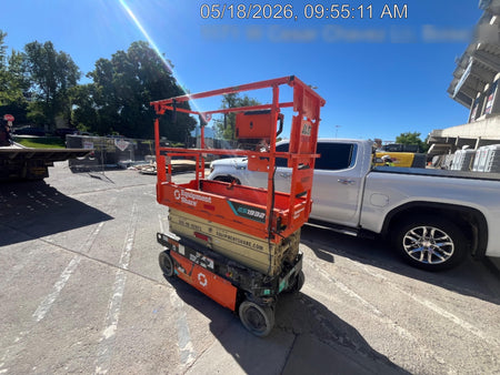 2025 JLG ES1932
