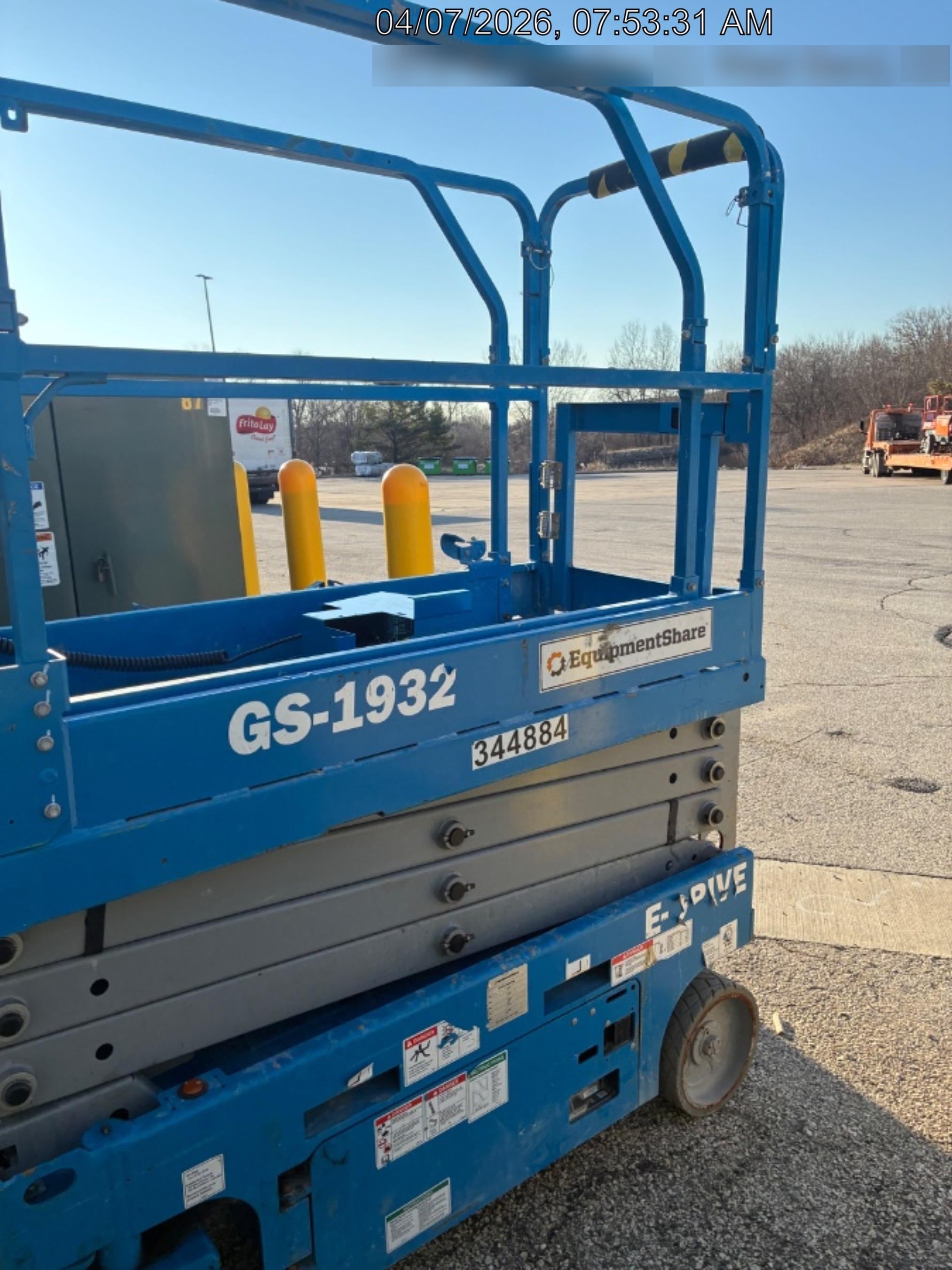2023 GENIE GS-1932