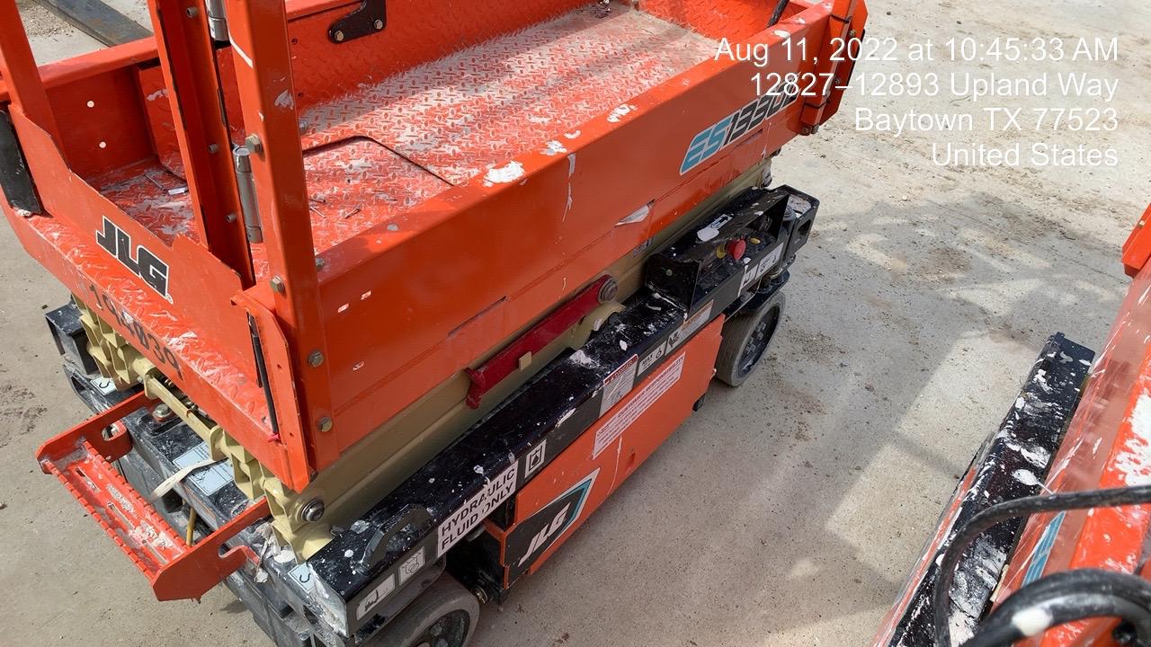 2021 JLG ES1330L