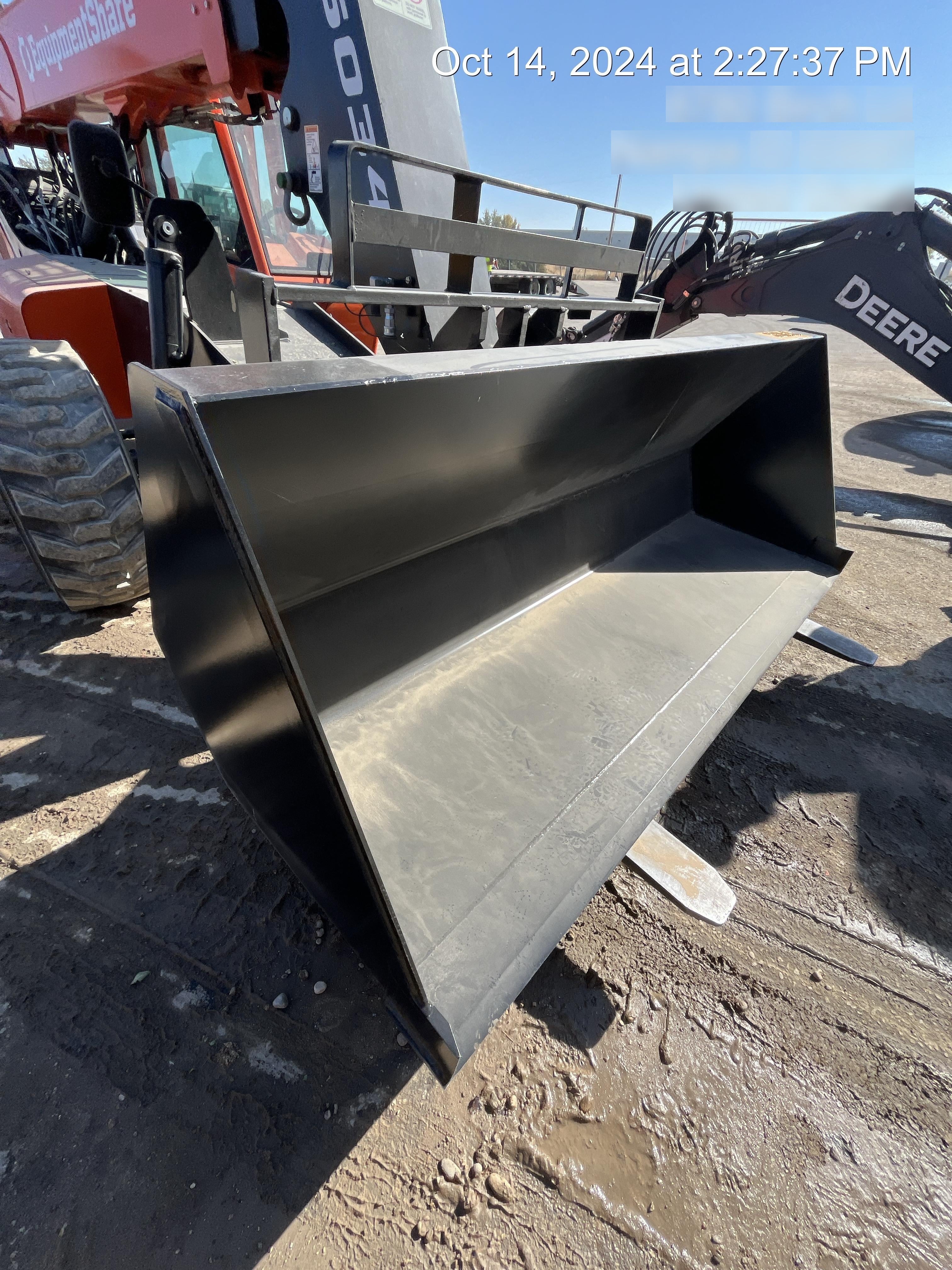 2024 JLG 1001100823