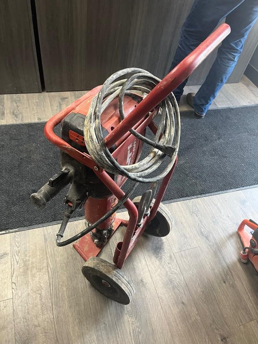 2021 HILTI TE 3000-AVR